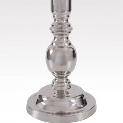 Connor L - Świecznik